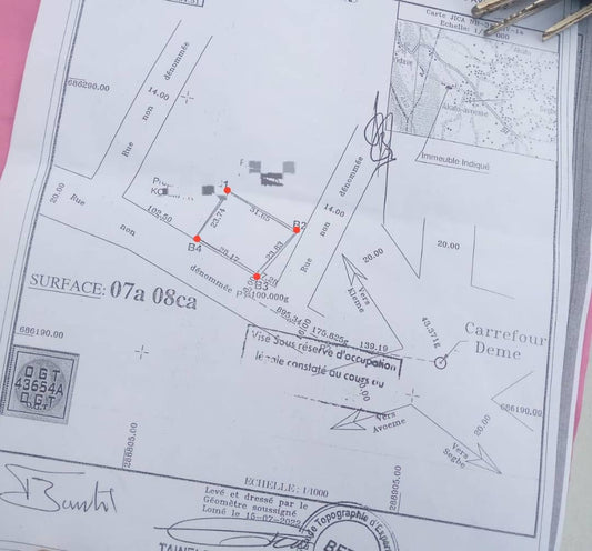 Terrain de 708 m² en vente à Akato Avome – 25 millions FCFA