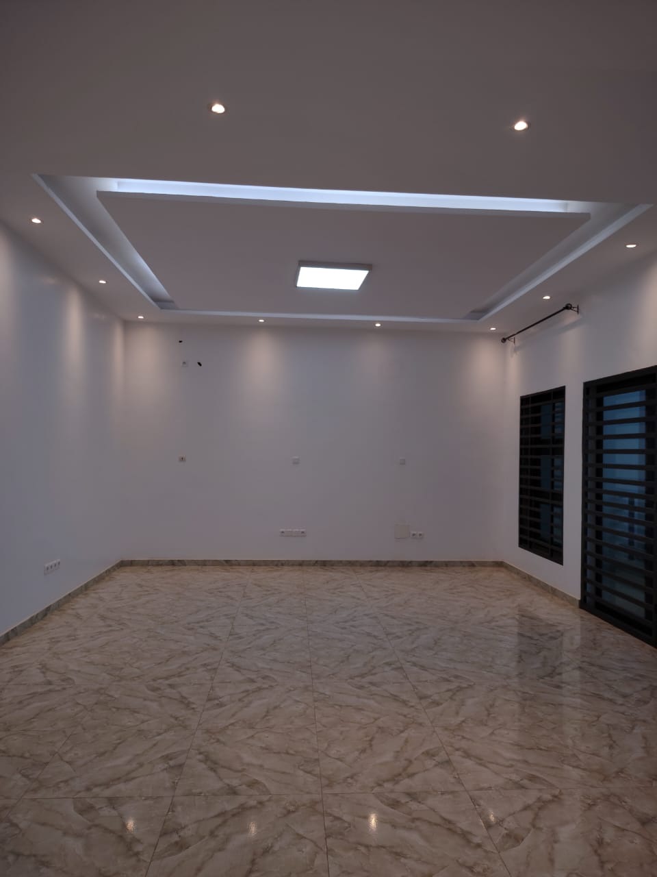 Appartement haut standing 3 chambres à louer à Yokoe – 225000 FCFA