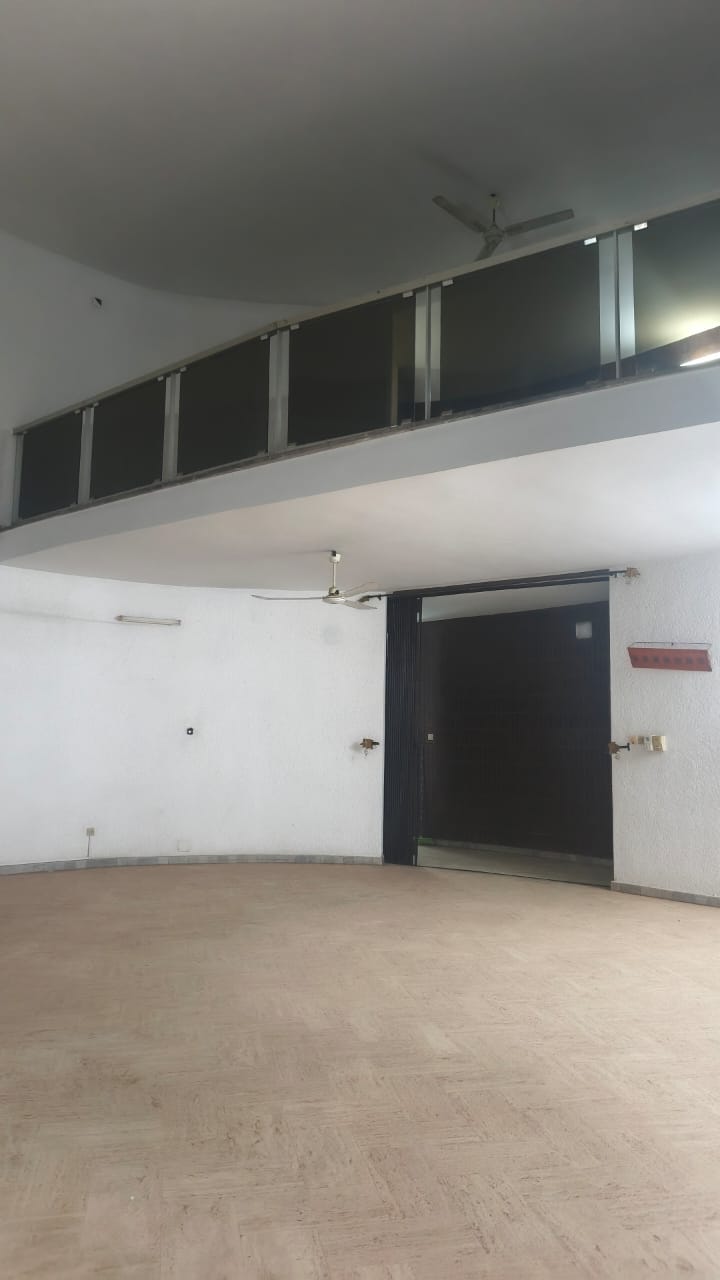Villa R+1 à louer à Tokoin Hôpital – 400 000 FCFA