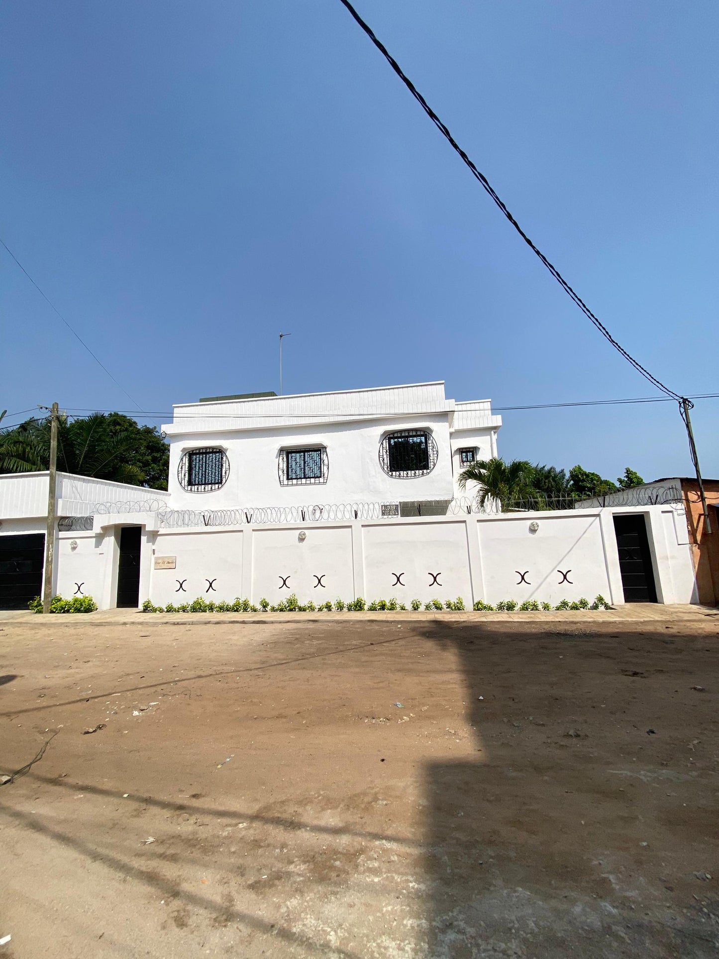 Villa duplex de haut standing à louer à Tokoin, proche de Sica Toyota – 1 500 000 FCFA