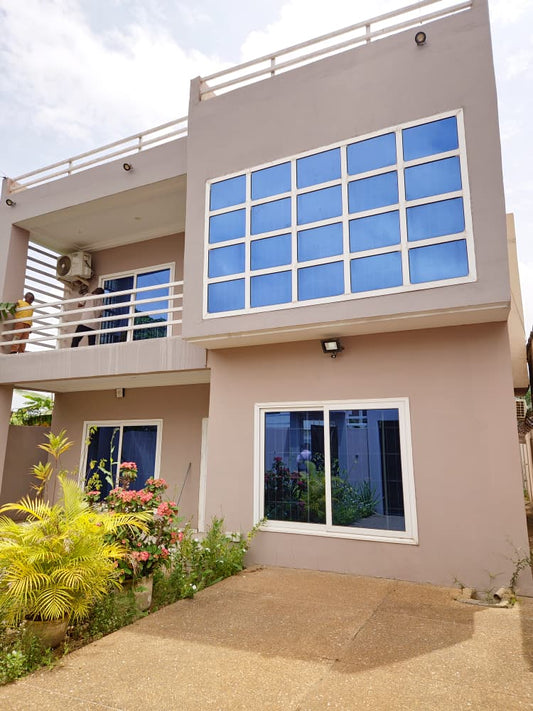Villa duplex 6 chambres de 300 m² en vente à Adidogomé Amadahomé bar visa – 85 millions FCFA