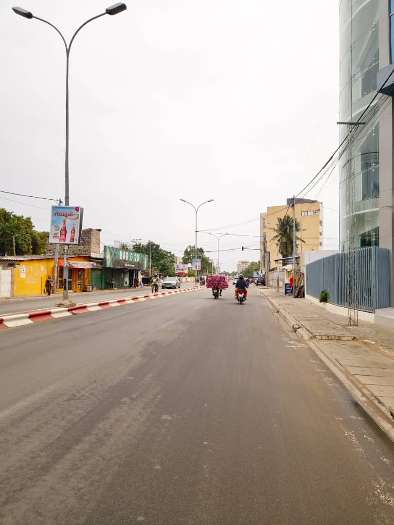 Terrain de 1230 m² en vente en angle de rue à Nyèkonakpoè – 850 millions FCFA