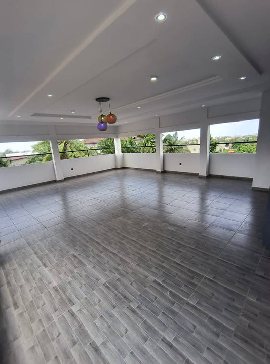 Villa duplex chic à louer à Super Tako – 350 000 FCFA/mois