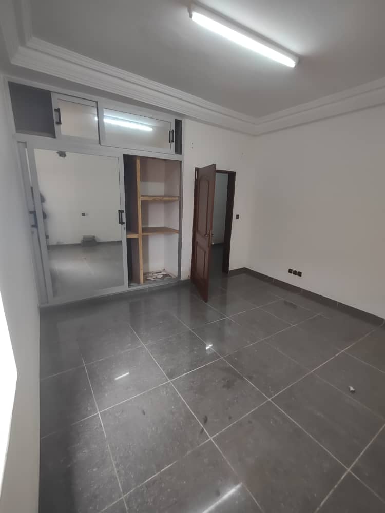 Chambre salon à louer à Adewi Ambassade du Sénégal – 90 000 FCFA