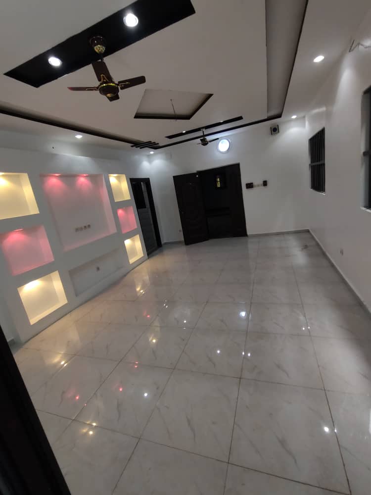 Appartement 2 chambres salon à louer à Lomé (Entreprise de l'Union) – 110 000 FCFA