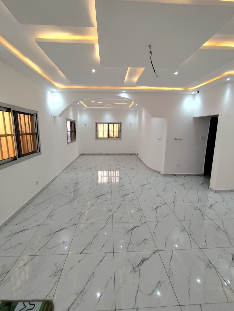 Terrain de 600 m² en vente, angle de rue et bord du goudron à Davié – 12 millions FCFA