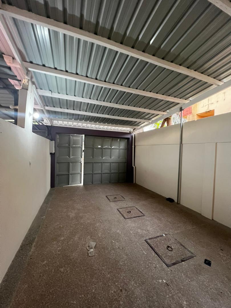 Appartement 3 chambres en location à Djidjolé Obuts au bord du goudron – 155 000 FCFA