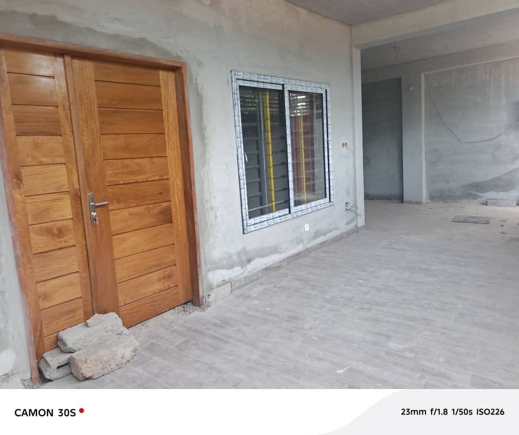 Appartement 2 chambres à louer à Avédji Wessomé – 130 000 FCFA