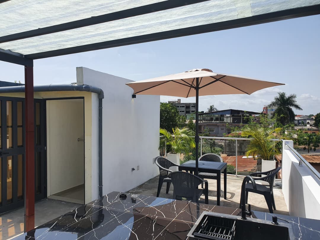 Villa meublée 2 chambres en location à Tokoin Soted – 500000 FCFA