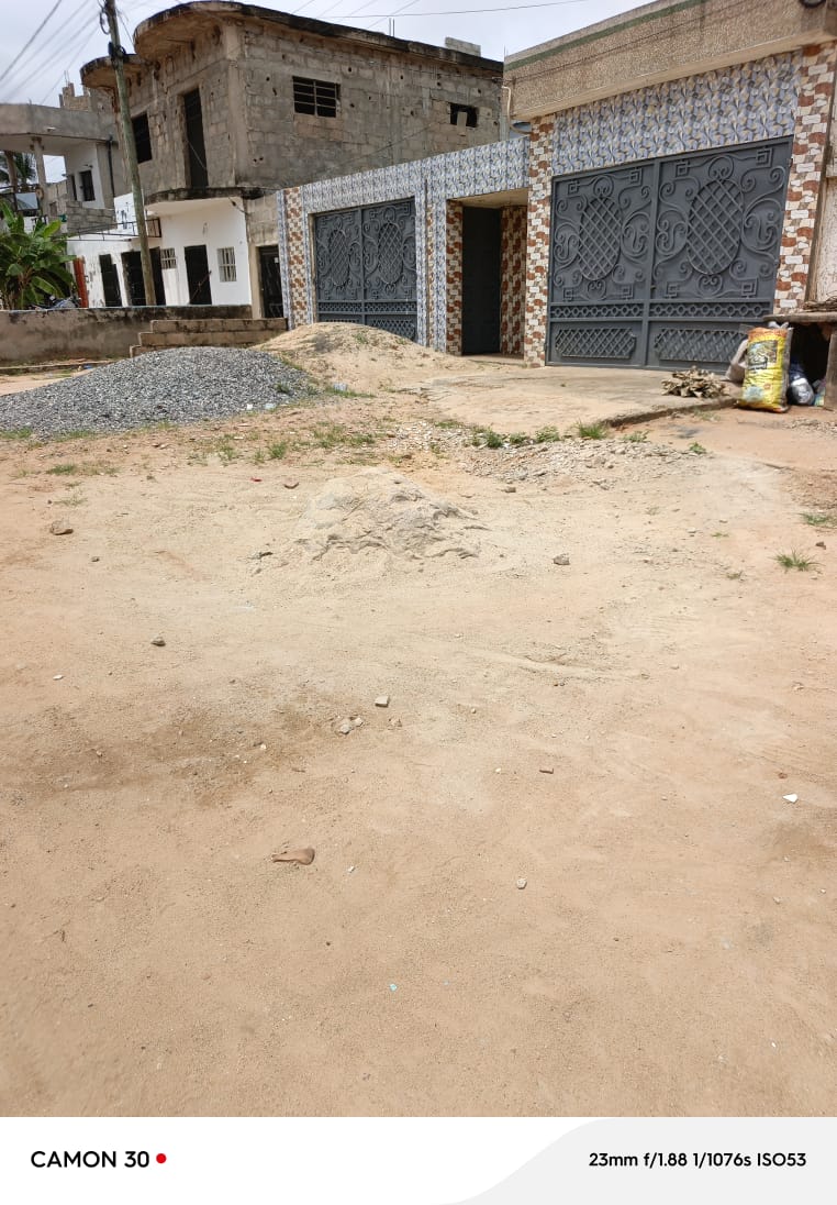 Villa 3 chambres en vente à Adidogomé Awatamé Boukarou – 65 millions FCFA
