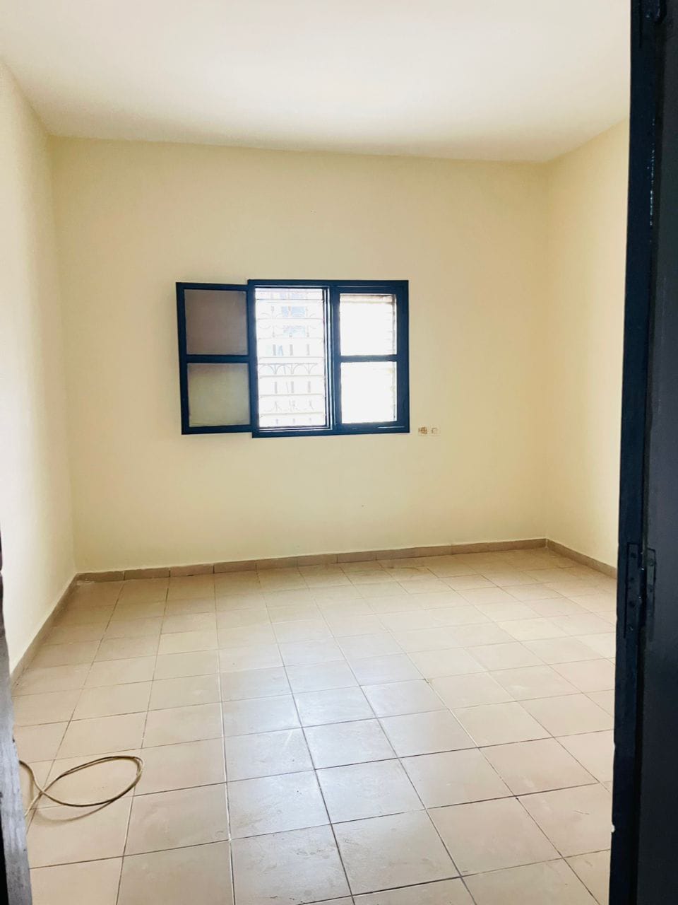 Appartement 3 chambres salon à louer à Adidogomé Aménopé – 80 000 FCFA