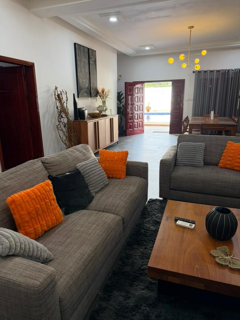 Villa duplex meublée 4 chambres à louer à Agoè Camp GP – 1.800.000 FCFA