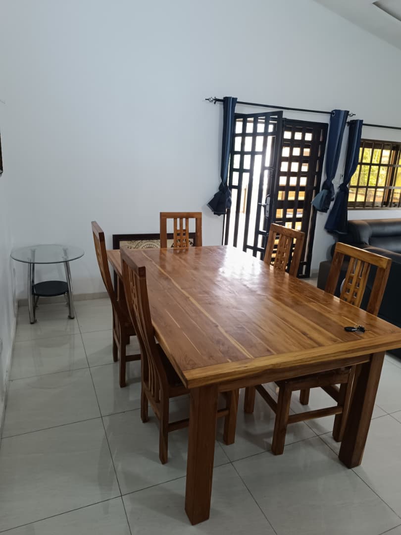 Appartement meublé de 3 chambres salon en location à Adidogomé – 450000 FCFA/mois