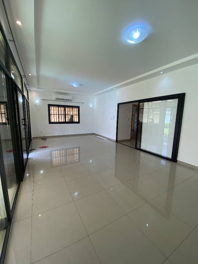 Villa duplex 4 chambres en location à Forever Cité Sidéal – 1 500 000 FCFA