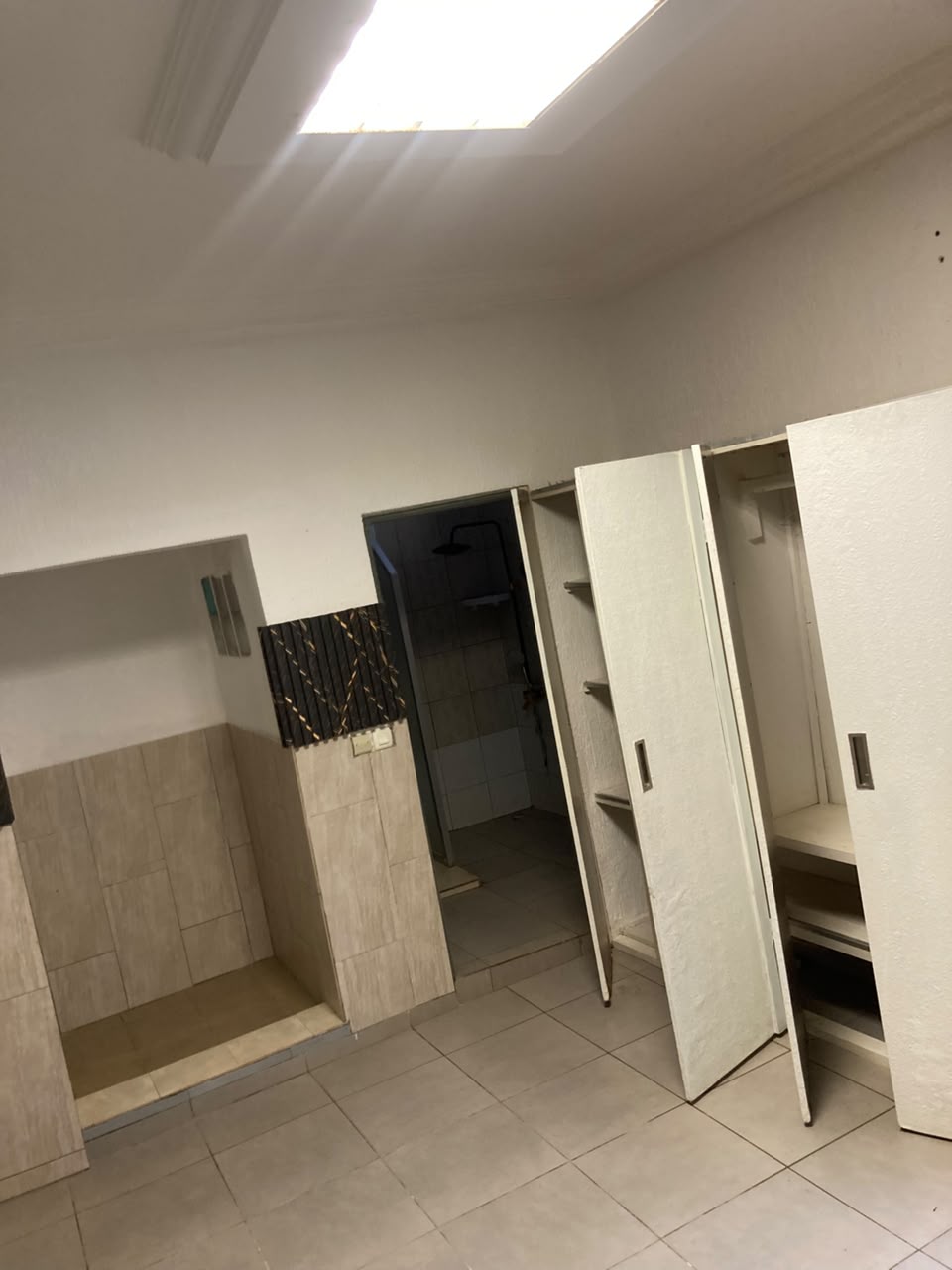 Appartement 2 chambres à louer à Adidogomé derrière le supermarché Champion – 110 000 FCFA