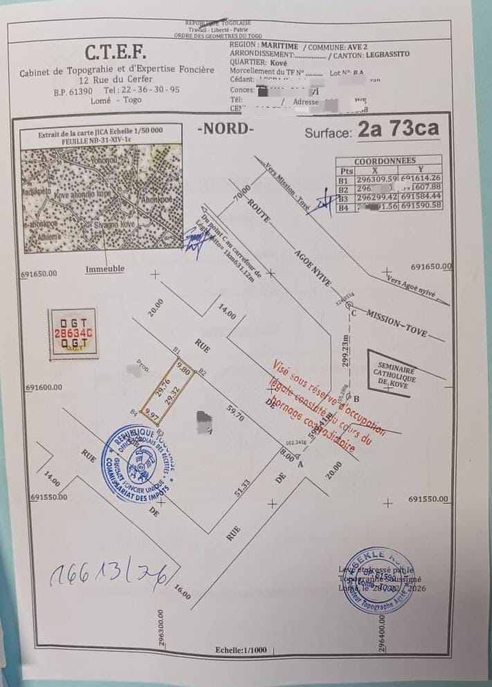 Demi lot rectangulaire en vente à Legbassito Derrière Les Soeurs – 14 millions FCFA