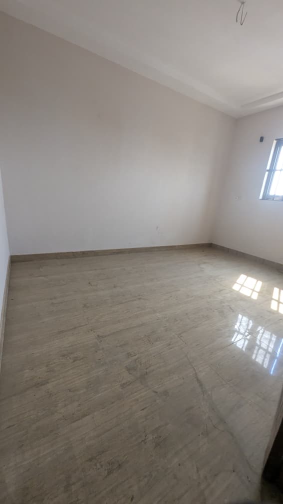 Terrain d'un demi-lot clôturé en vente à Agoè Assiyéyé – 20 millions FCFA