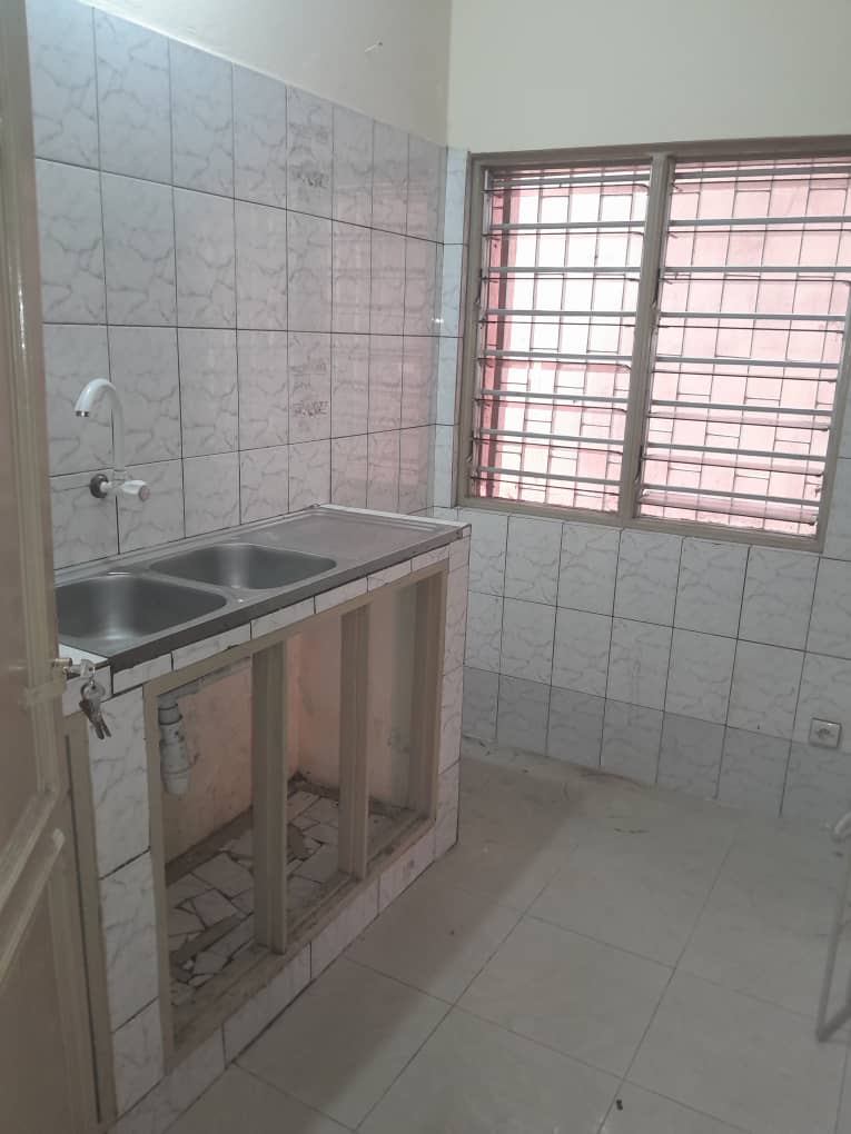 Villa 3 chambres à louer à Avepozo cité des amoureux – 150000 FCFA