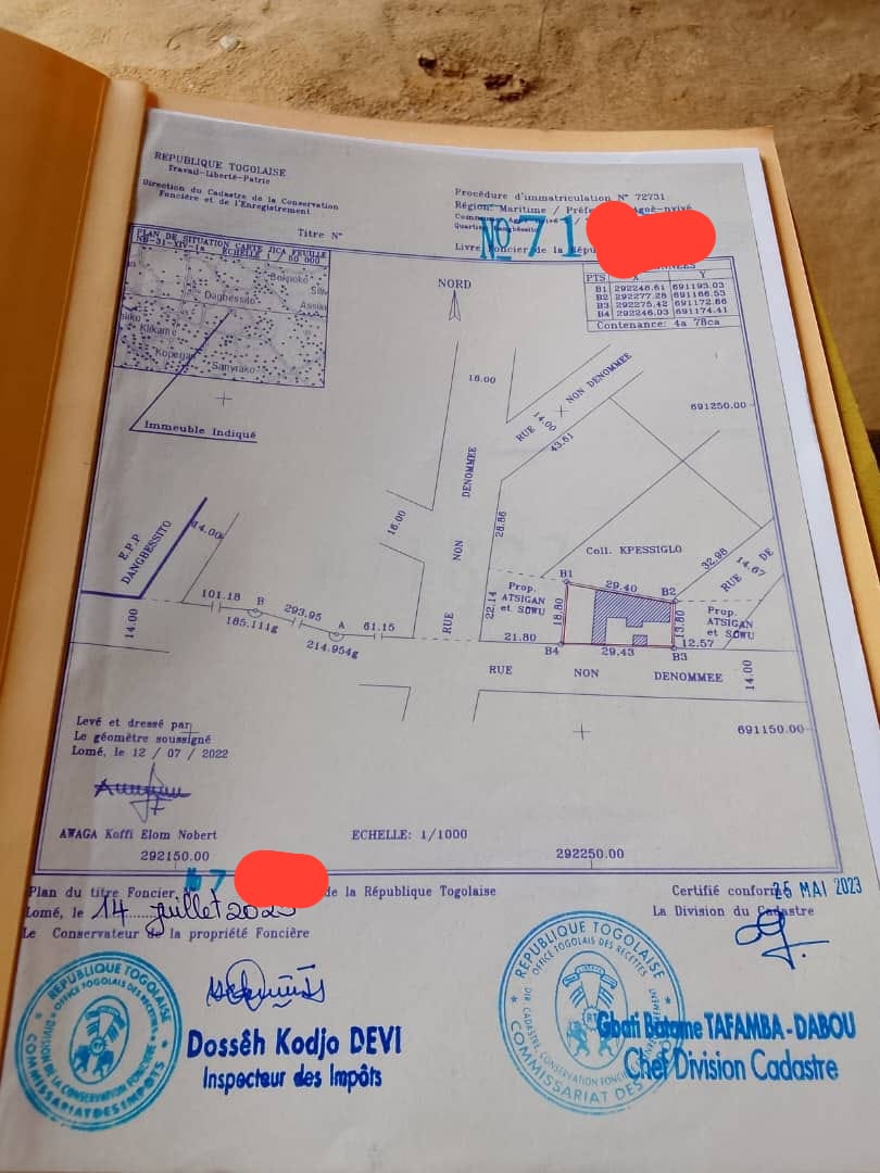 Maison niveau dalle sur 1/4 de lot en vente à Agoe Legbassito Bokpokor – 13.000.000 FCFA