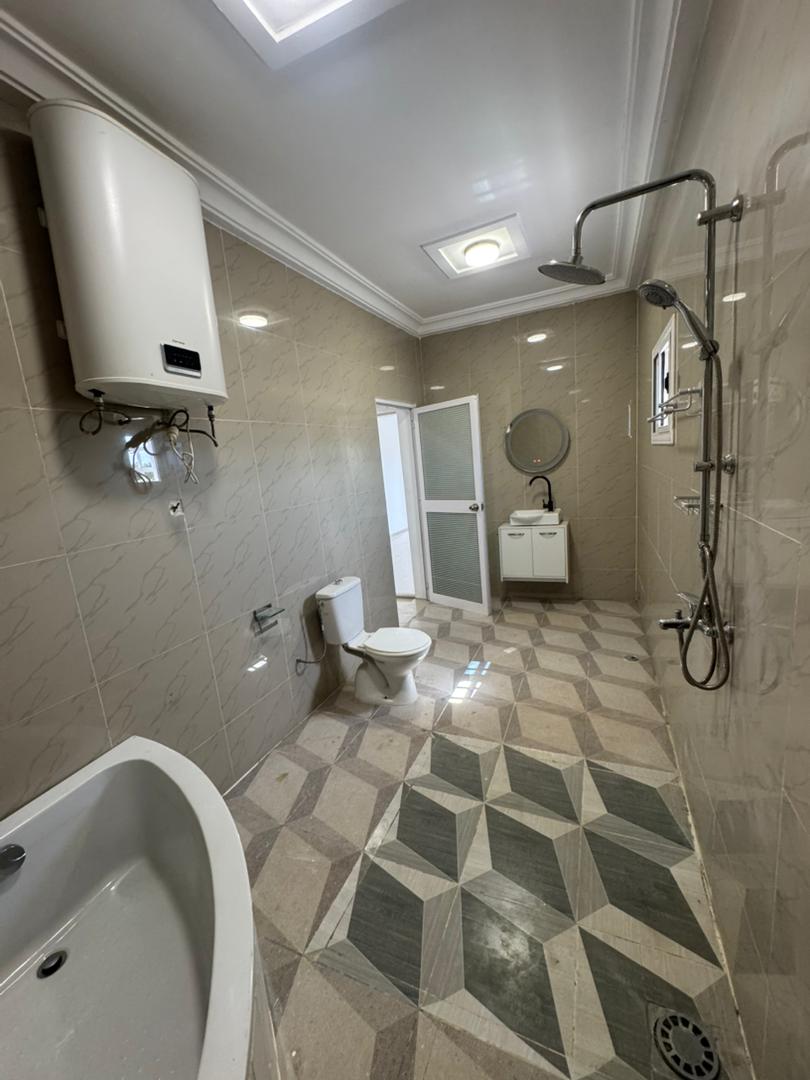 Villa duplex avec piscine 6 chambres à louer à Avedji – 1 000 000 FCFA