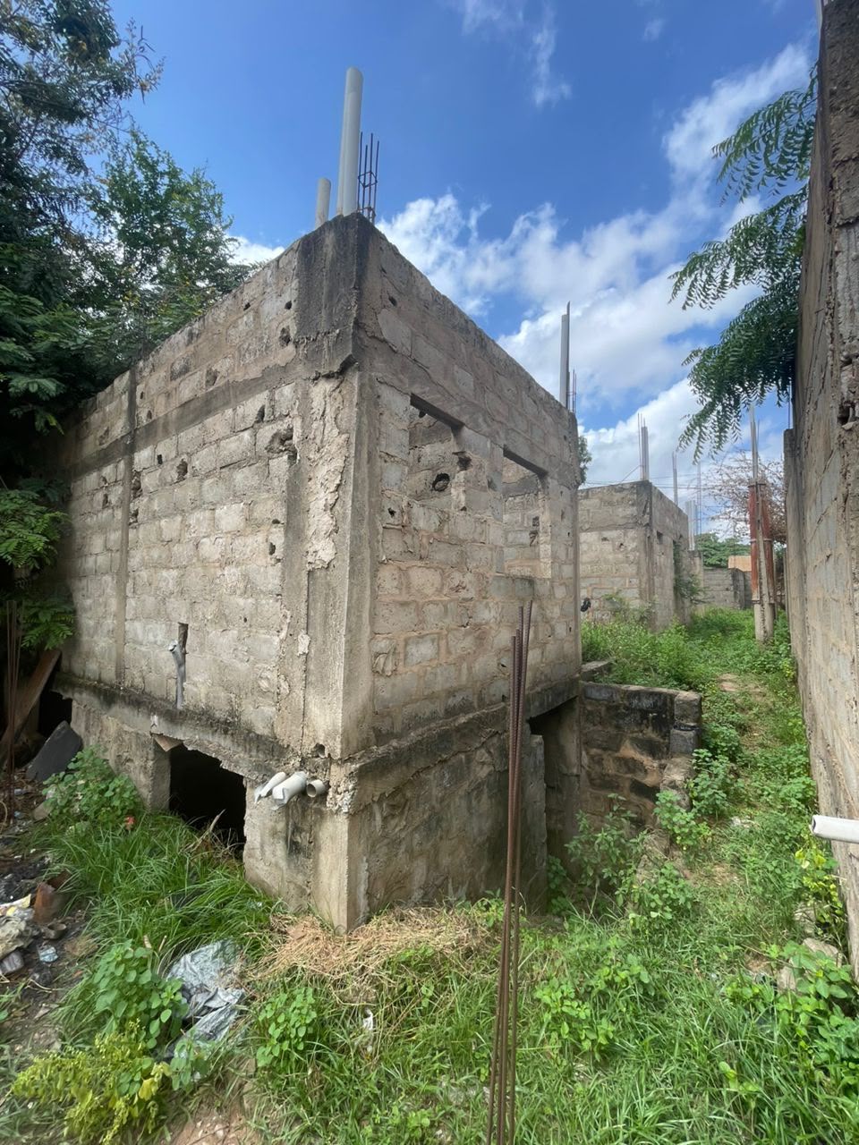 Maison 2 chambres en vente en bord du goudron à Agoè – 25 000 000 FCFA