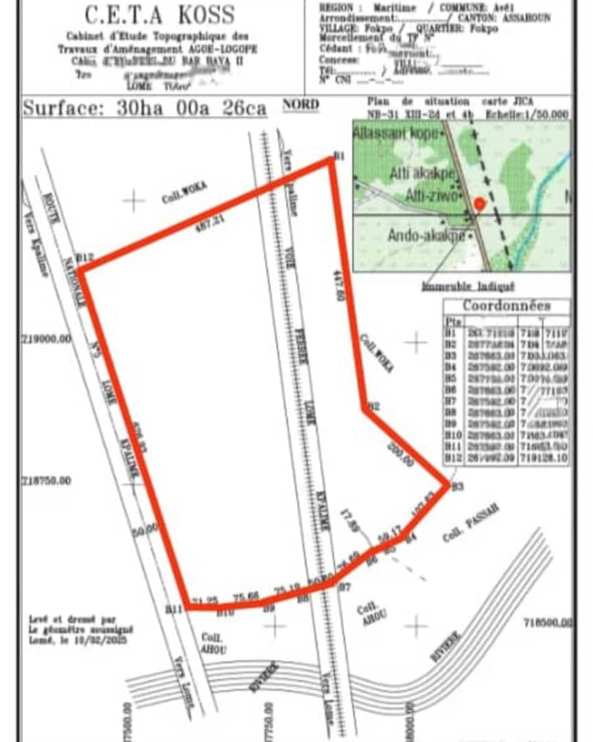 Terrain de 30 hectares en vente en bordure du goudron Lomé Kpalimé RN5 à Azahoun Fokpo - 7 millions FCFA l'hectare