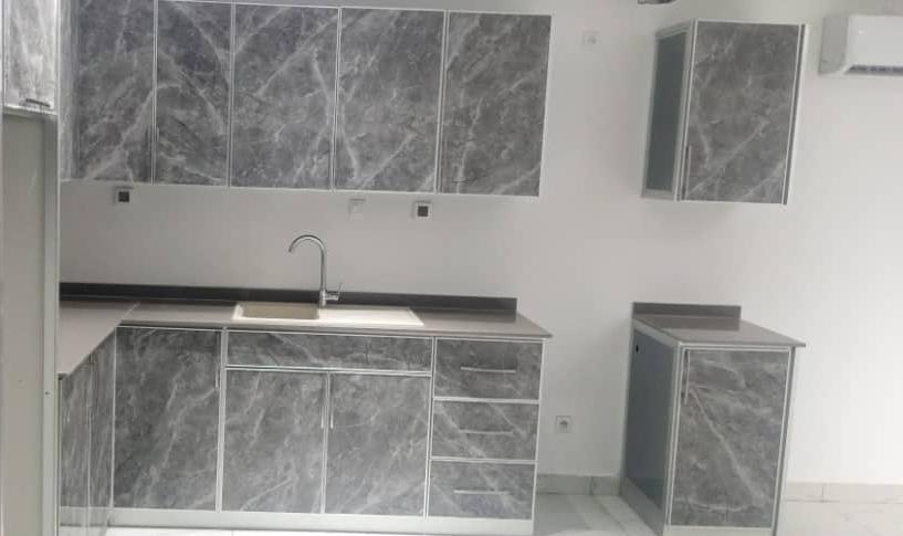 Appartement T2 haut standing lumineux non meublé à louer à Cité Renaissance, Novissi – 300 000 FCFA