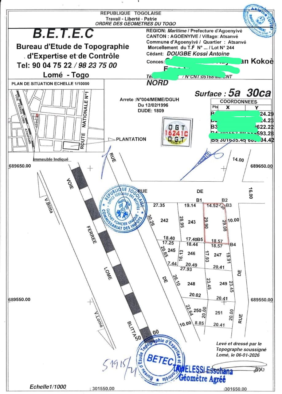 Terrain moin d'un lot en vente en angle de rue à Agoè Fil O Parc – 52 000 000 FCFA