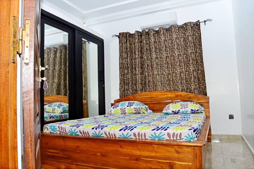 Villa meublée 2 chambres salon en location à Nukafu – 300 000 FCFA