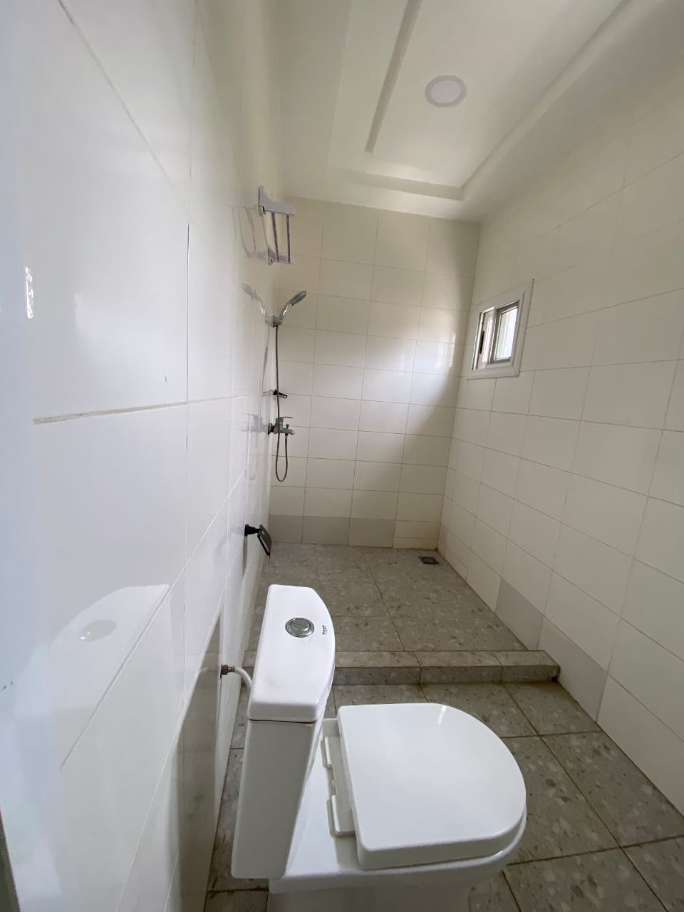 Villa duplex à louer à Lomé – Adewi (près de la mairie) – 800 000 FCFA