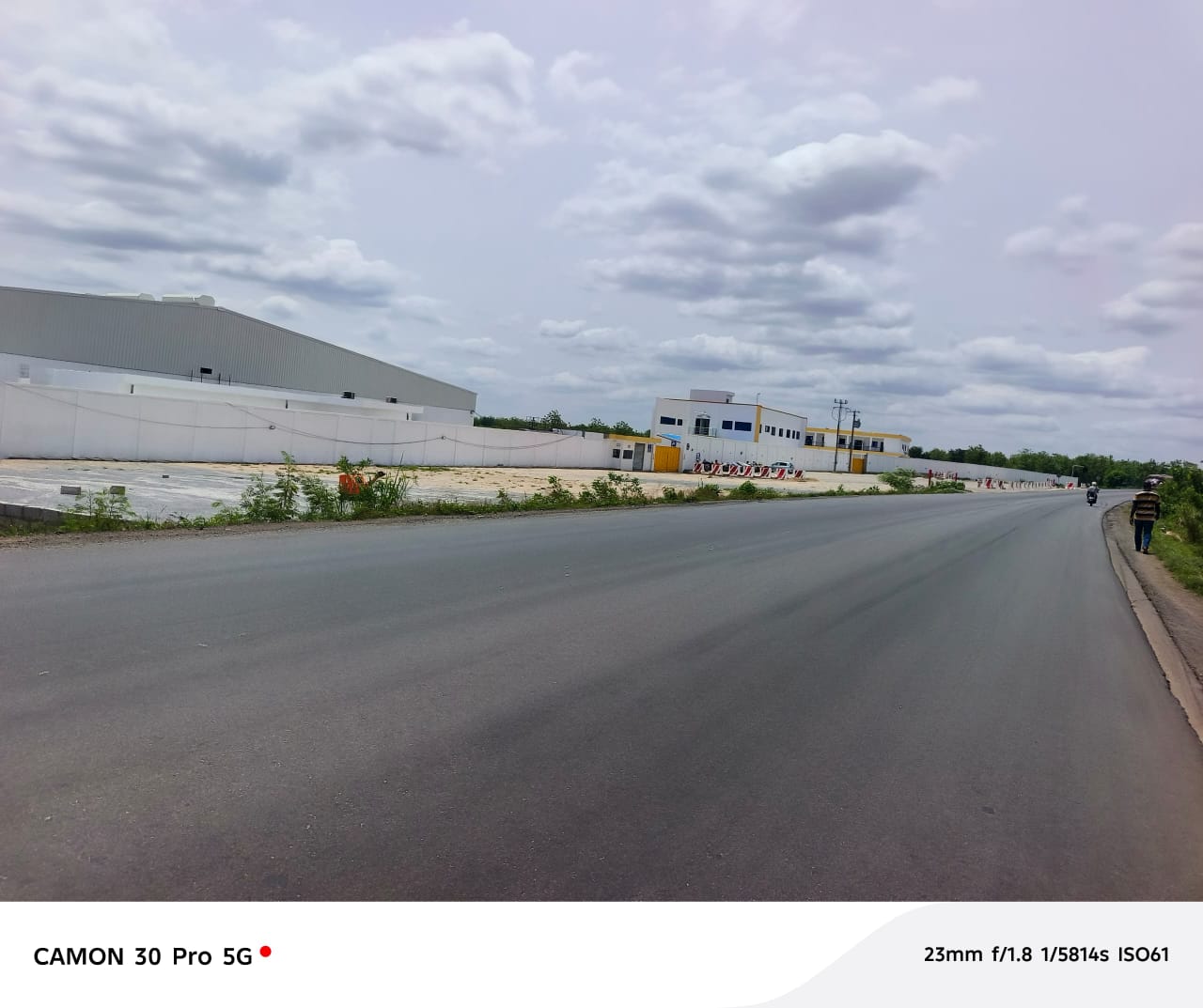 Terrain de 10 hectares en vente en bordure du goudron RN1 à Lilikopé – 5 millions FCFA l'unité