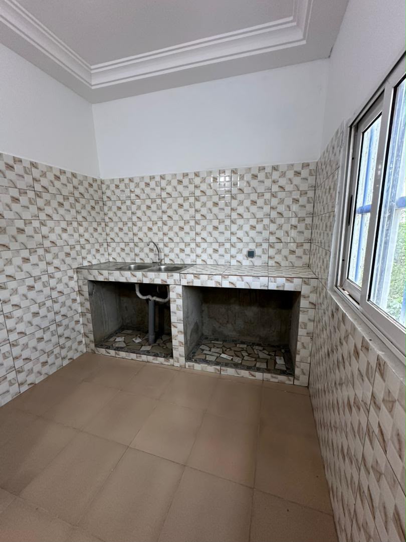 Appartement de chambre salon en location à Agoe 2 lions – 60 000 FCFA