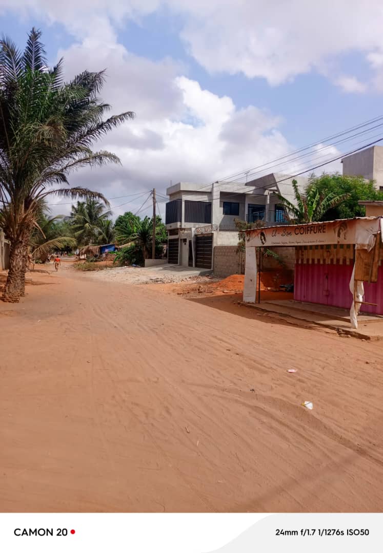 Terrain de 2700 m² en vente à Adidogomé Atigagomé – 25 millions FCFA le lot