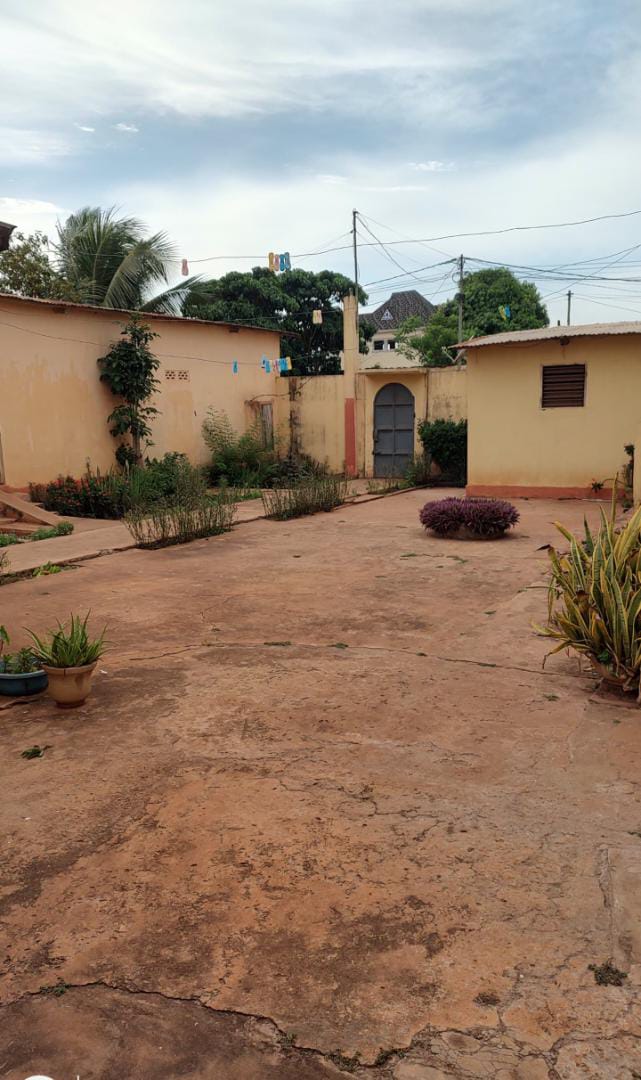 Maison 4 chambres en vente à Agoè Etat Major, proche du goudron – 60 millions FCFA