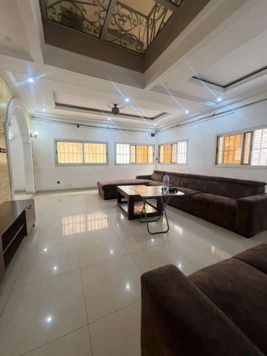 Villa duplex de 300 m² en vente à Agoè Cacavéli – 180 millions FCFA