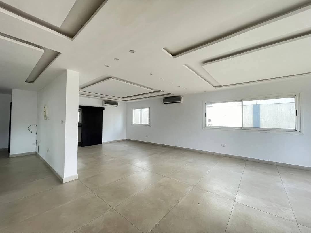Villa duplex haut standing à louer à la Cité Oua – 3 500 000 FCFA