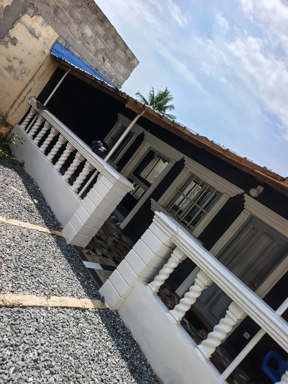 Maison en vente en bordure de goudron à Adidogomé Atigangomé – 27 000 000 FCFA