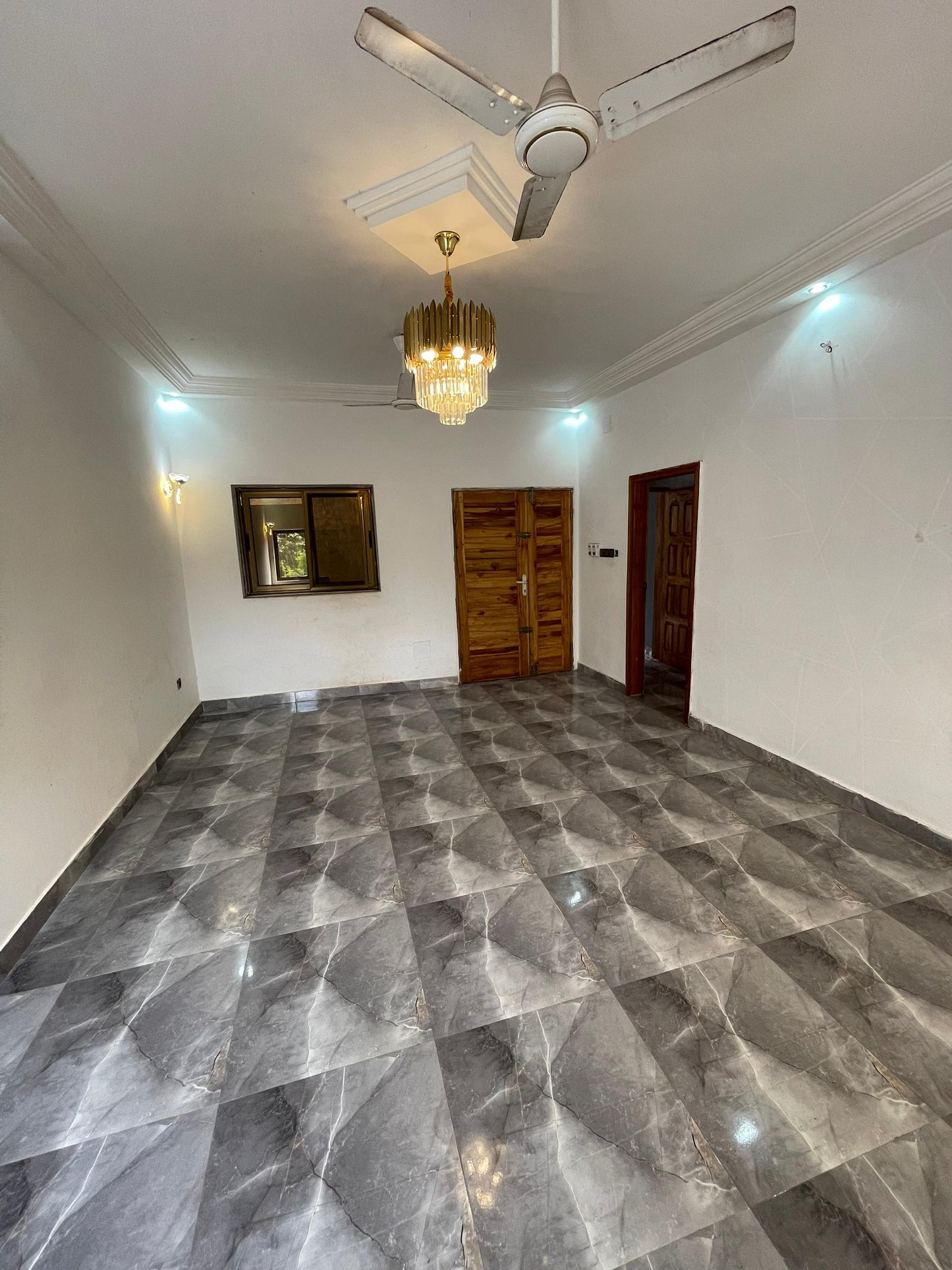 Bel appartement 2 chambres salon à louer à Hédranawoé – 120 000 FCFA