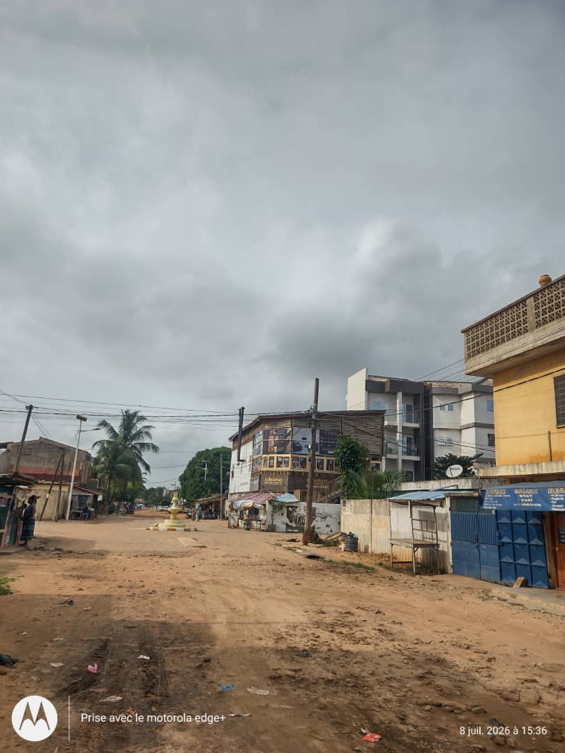Terrain de 600 m² en vente à Djidjolé – 40 000 000 FCFA