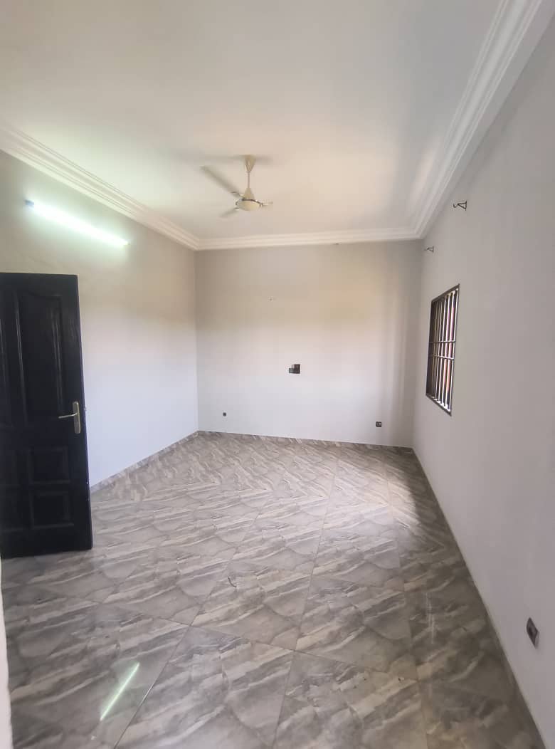Terrain de 300 m² en vente à Agoé Légbassito Zovadjin – 15 millions FCFA