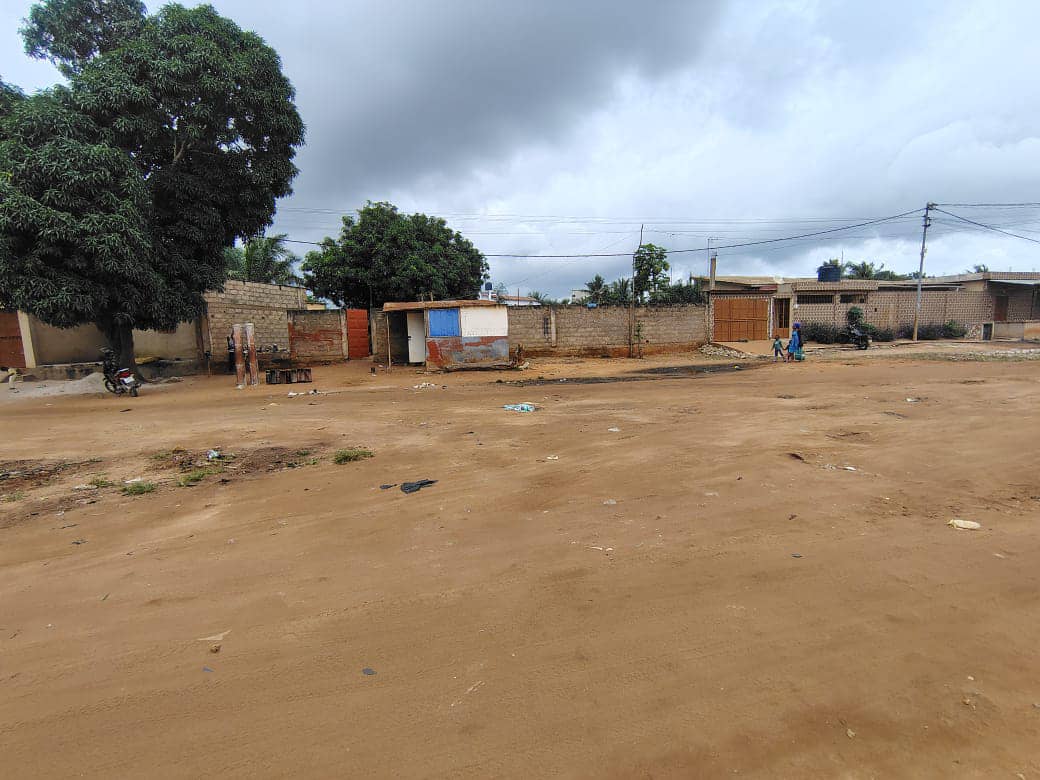 Belle villa 6 chambres meublée avec piscine à vendre à Agodeka – 150 millions FCFA