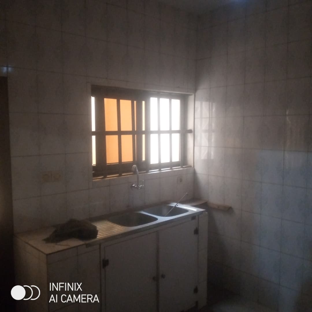 Villa duplex à louer en bord du goudron à Hédzranawoé – 500000 FCFA