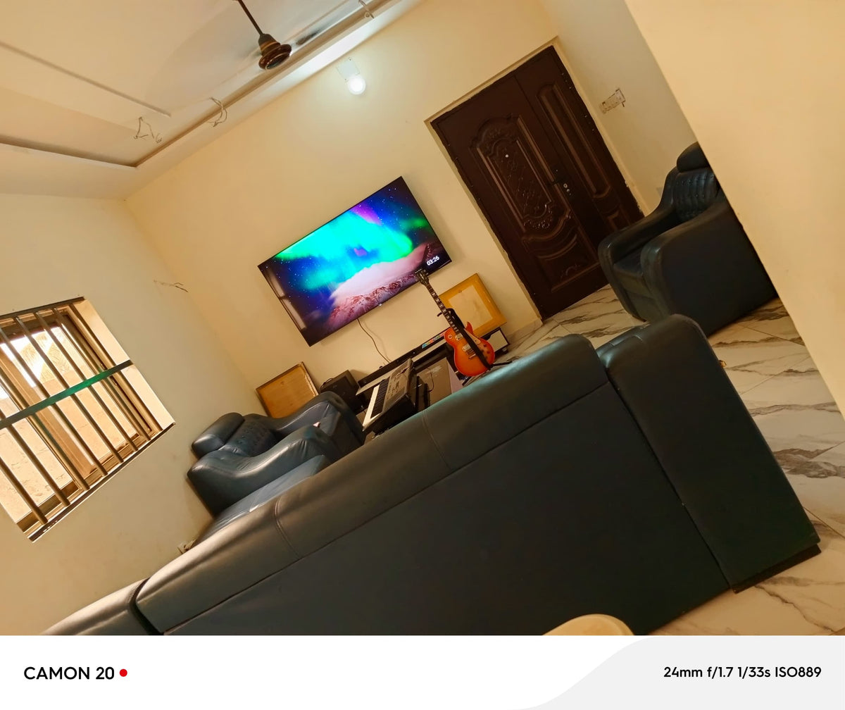 Mini villa 2 chambres salon autonome avec dépendance/boutique en vente près du carrefour Afiadégnigba – 23 millions FCFA