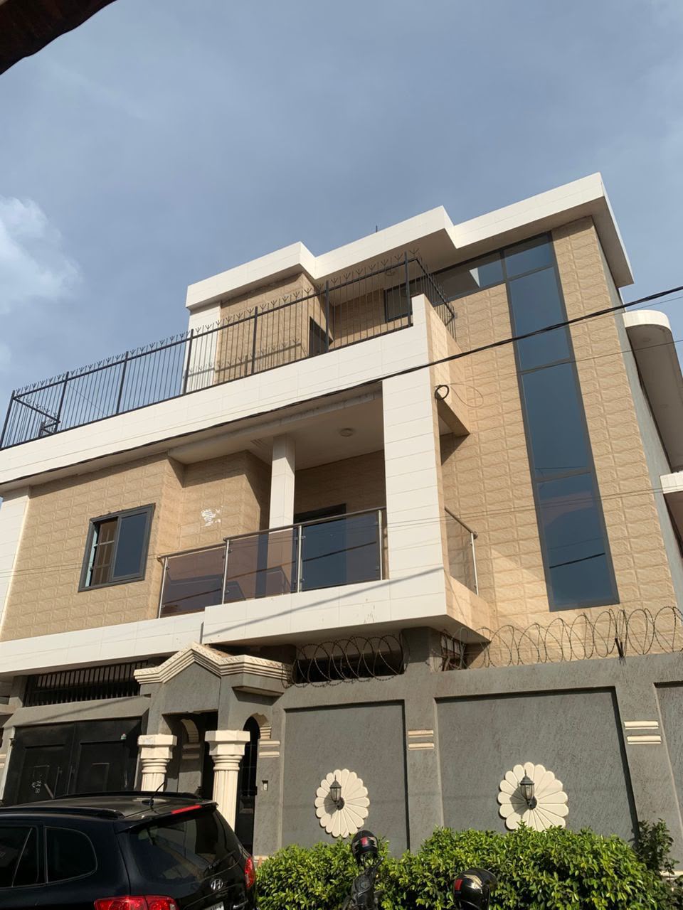 Villa duplex 4 chambres à louer à Adidogomé Lapampa – 200 000 FCFA
