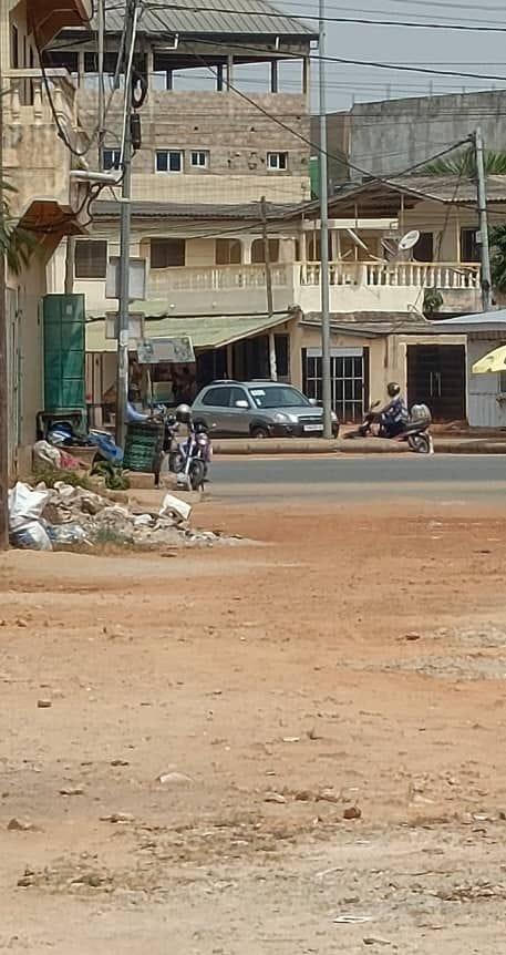 Terrain 1 lot en vente à Adidogomé Avenou, 100 m du goudron – 65 millions FCFA