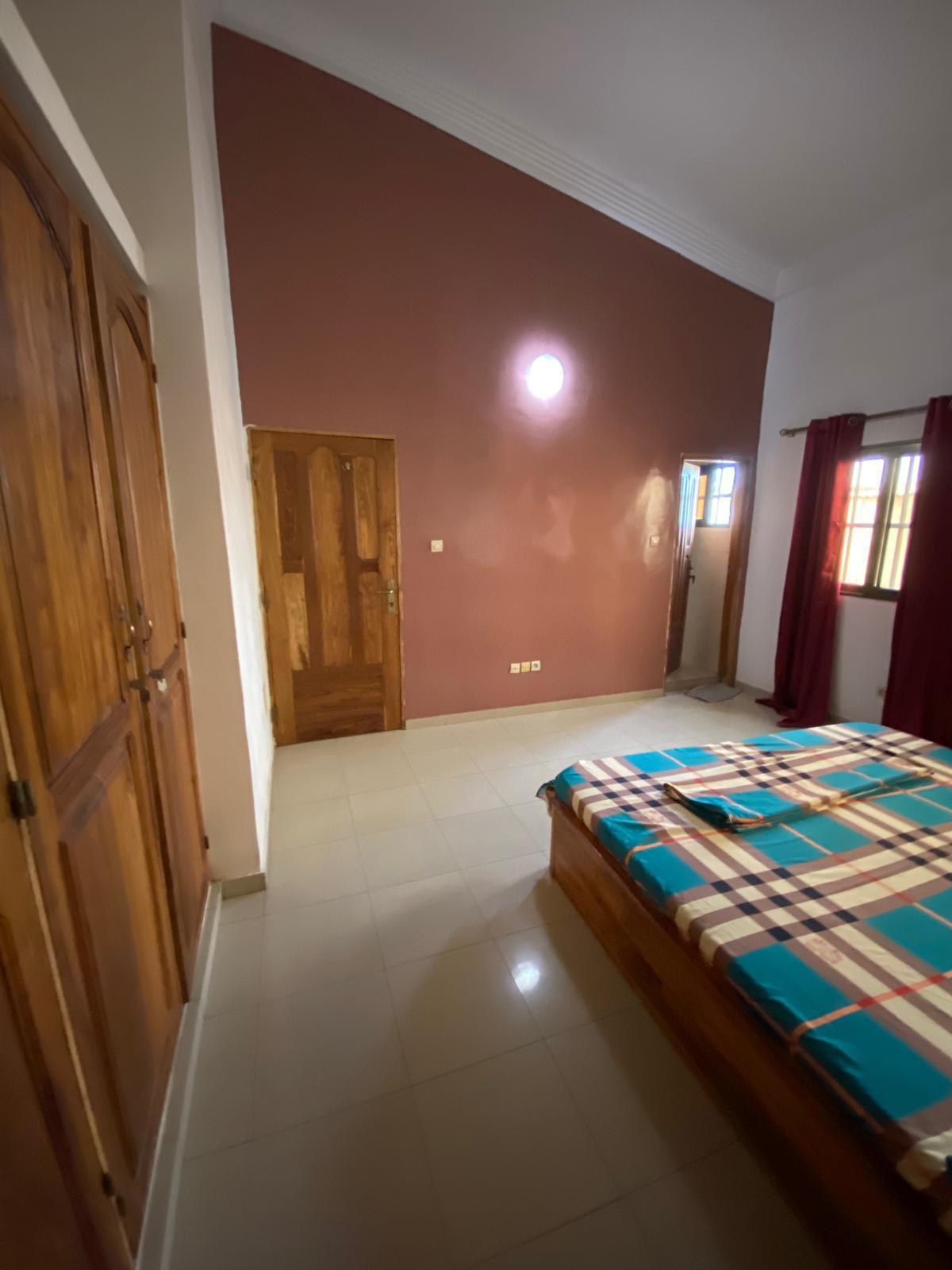 Villa 5 pièces en vente à Adidogomé derrière le lycée technique – 125 millions FCFA