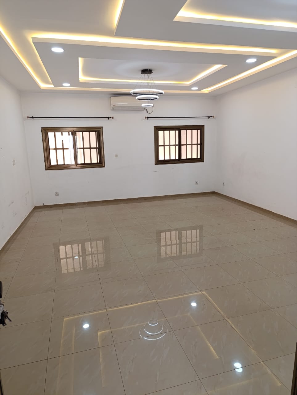 Villa 3 chambres en location à Agbo