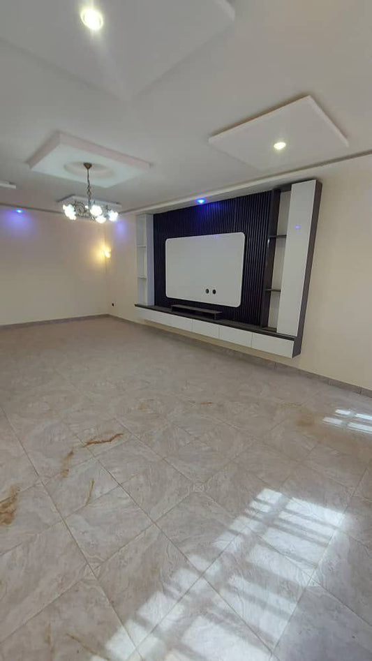 Villa R+2 avec 6 chambres en location à Adidogomé Ségbé – 500 000 FCFA