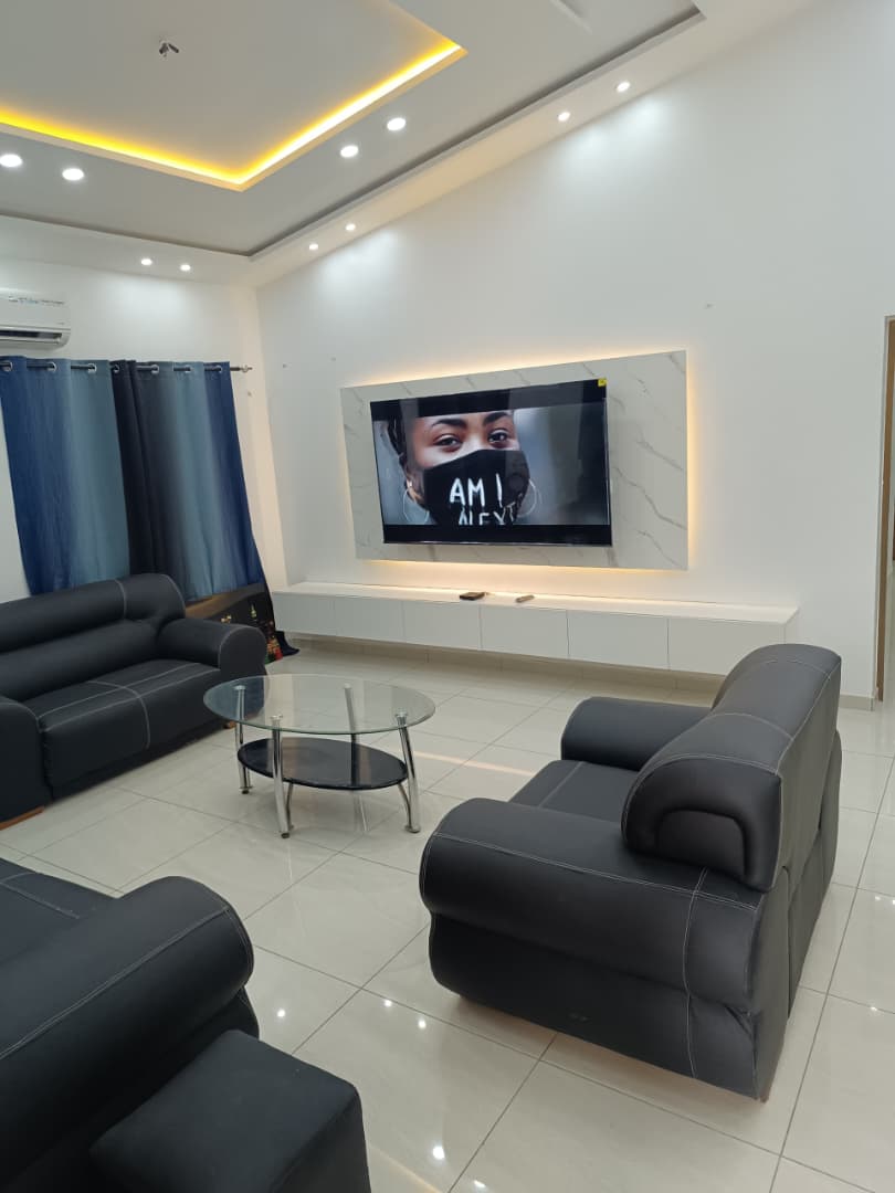 Appartement meublé 3 chambres à louer à Adidogomé – 40.000 FCFA/nuitée