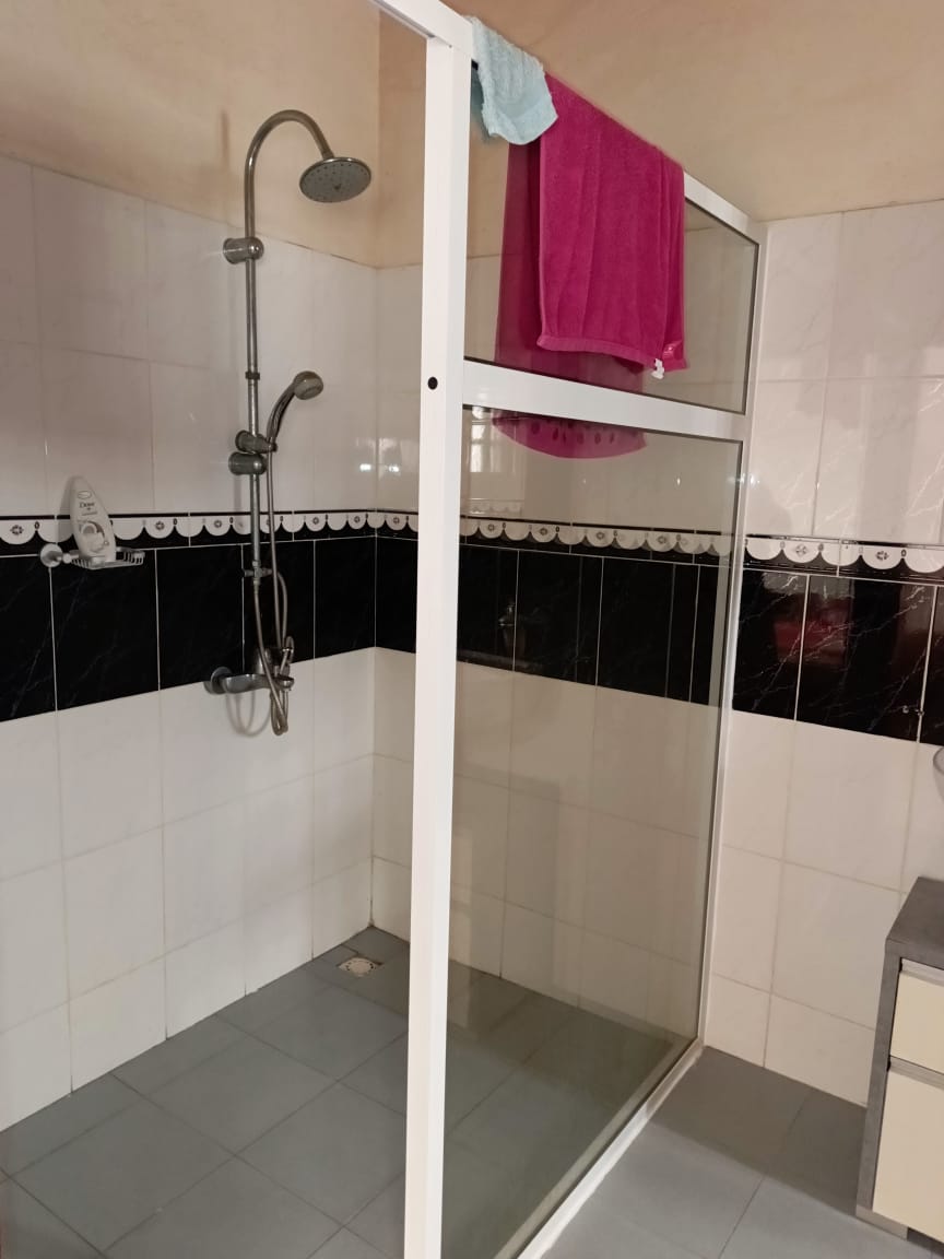 Appartement de 3 chambres salon à louer à Tokoin-Hôpital Kodomé – 250 000 FCFA/mois